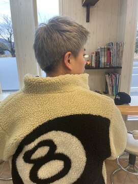 プロペラスタイル ヘアーメイク シルバーカラー