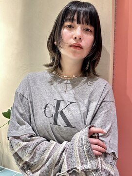 ヒビヲ(HIBIO) ナチュラルウルフミニボブダブルカラーハイライトブリーチ