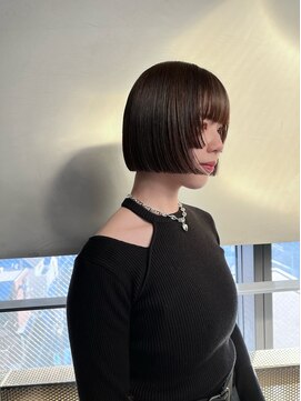 ブローチ 表参道(broocH) ぱつっとボブ