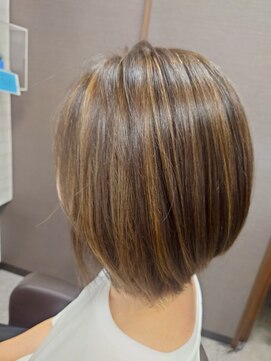 ヘアメイク ウエニ 上本町(HAIR MAKE UE2) 【谷町6丁目/30代40代50代/ミセス】白髪染め・白髪ぼかしも