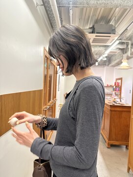ニール 名古屋 伏見 丸の内(NEELU) 【RIE】ラフなグレージュボブ