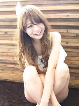 リベラ(LIBERA) レイヤー×モノトーンアッシュ　カール　ノームコア 表参道