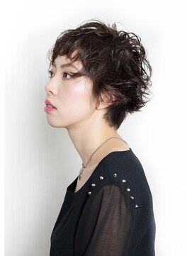 ピークアブー 表参道(PEEK-A-BOO) ツヤで差がつくショートボブ