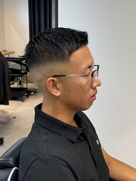 ヴィ 大宮(Vii) フェード/メンズ/大宮/ツイストスパイラル/波巻きパーマ