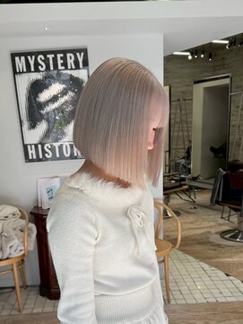 ヲタク(wotaku.) ホワイトカラーブロンドカラーシルバーカラートリプルカラーボブ