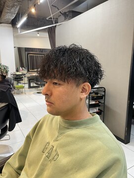 アイズ 海老名(AIZU) ツイストスパイラルパーマ　縦落ちツイスト　ツイストパーマ