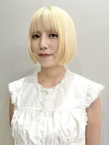 フェイスレイヤーボブ×ホワイトブロンド ミニボブ 表参道