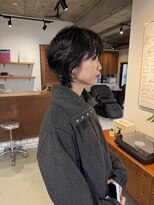 ハー(her)&nbsp;ミディアムレイヤー×グレージュ｜her都立大学