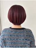 艶チェリーレッドの丸みクールショートボブ