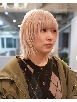 ジーレ 南堀江(jiire)の写真/洗練のホワイトハイトーン。ハイトーンに合わせたカットとデザインカラーで、ワンランク上のこなれ髪へ