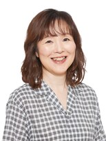 ブロッサム プロデュースド バイ エガオ(Blossom PRODUCED by EGAO) 50代・60代の方に☆エアリーミディアムヘア