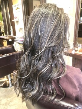 キー(kｅｙ) グレージュ