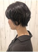 【高塚栞里】大人女性に人気！丸みのある大人マッシュショート