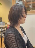 ミディアムレイヤー ウルフ顔まわりレイヤー 香椎 千早20代30代