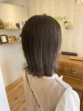ルヴェール(Le Vert) 切りっぱなしボブ