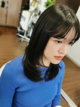 ドゥージングヘアースクラッチ(Dozing Hair Scratch) 艶髪内巻きロング