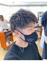 シュヴー 築地(CHEVEUX)&nbsp;ツーブロスパイキーショート