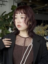 ディッセンバー 神宮前(December)&nbsp;ワイドバングレッドブラウンパープルレッドオン眉レイヤーカット