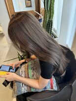 ニュード(niud) アッシュオリーブ