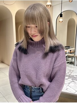 マーシィ(MARCIE) ホワイトベージュ×ブラック