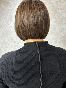 コーパル(copal) 切りっぱなしボブ・暖色カラー・白髪ぼかし