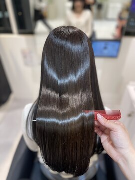 エミュスト(Emuest) 艶々髪質改善