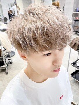 アミ(Ammi) ◆メンズヘア/マッシュ/センターパート/ウルフ/ツーブロック