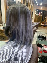 ビーチェ 小岩(Bice)&nbsp;パープル系ハイライト/アッシュ 大人かわいいミディアムスタイル