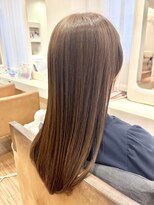 アーブ(hair and make urb) 40代ロングシルバー
