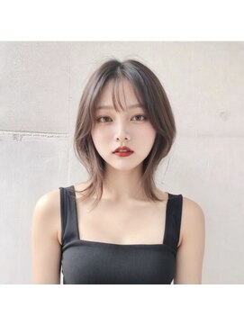 ネオリーブウリ 二子玉川店(Neolive uri) ミディアムヘア暗めカラーデザインカラーフェイスフレーミング