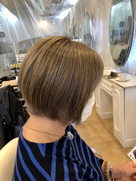 イムス マドモアゼル(imus MADOMOAZEL) ボリューミーボブ