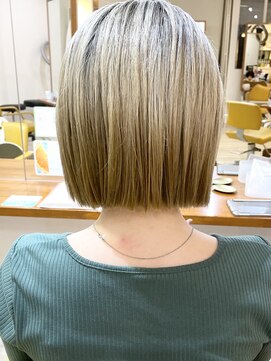 モリオ フロム ロンドン 成増店 【morio 成増/米村】ぱっつんボブ