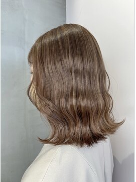 リーオオサカ(Lee Osaka) ミルクティーベージュ/kana