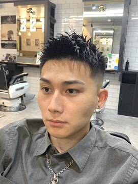 フランクスバーバーザスタンド(Frank’s barber the stand) スキンフェード束感アップバングベリーショートF