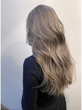 ベルヘアーデザイン 堺東(Belle hair Design) シルバーアッシュ