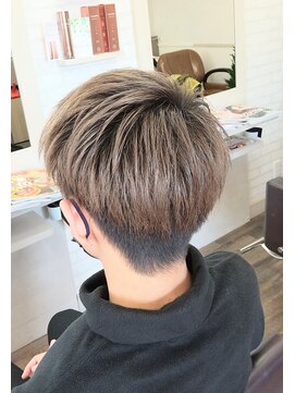 リルイー(Lil.E) ツーブロック