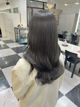 テテ(TETE) グレージュ／透明感カラー／ブリーチなし