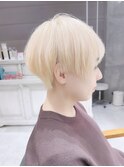 白髪ぼかしホワイトブロンド/ショートボブ