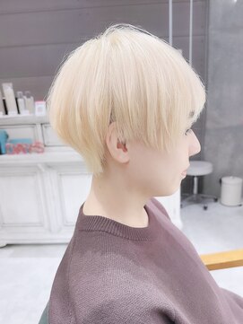デイズ(days) 白髪ぼかしホワイトブロンド/ショートボブ
