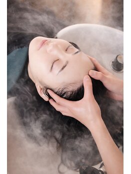 パプス ド コワフュール 甲南山手店(Pap's de coiffeur)の写真/【ヘッドスパが最高★】頭皮ケアとリラクゼーションが融合した極上のアタマの休息時間で癒され時間♪