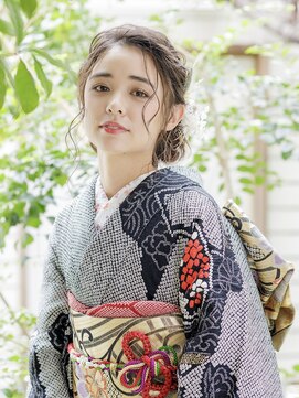 シャルメ 三宮店(CHARMER) ふわふわなサイドシニヨン