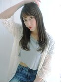 20代、30代/ナチュラルレイヤーマットアッシュ流し前髪