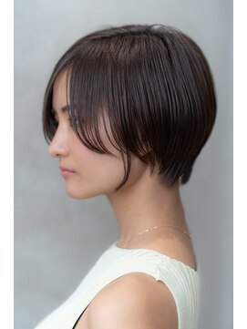 ドットハリス(.Hallis) 大人かわいい/小顔ショート/透明感ベージュ/20代30代40代