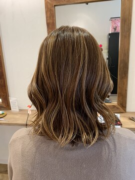 リアン(Lien) 外国人風ハイライトカラー