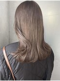 明るめなトーンで可愛いグレージュカラー◎