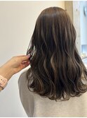 ゆるふわ大人可愛い透明感ダークグレージュウエーブスタイル