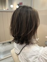 シダ(sida)&nbsp;白髪ぼかし　コントラストハイライト　ウルフボブ