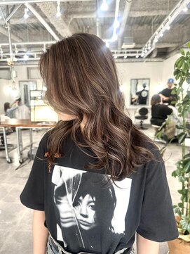 ホリー(HOLLY) コントラストハイライト