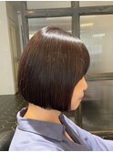 おとな女性、ツヤ髪ボブ