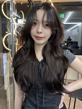 ラ キング(LA KING) ミディアムヘア/暗めカラー/グランマッシュ/レイヤー/ブリーチ